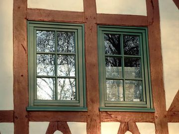 Fenster aus Holz der Tischlerei in Lüdersfeld